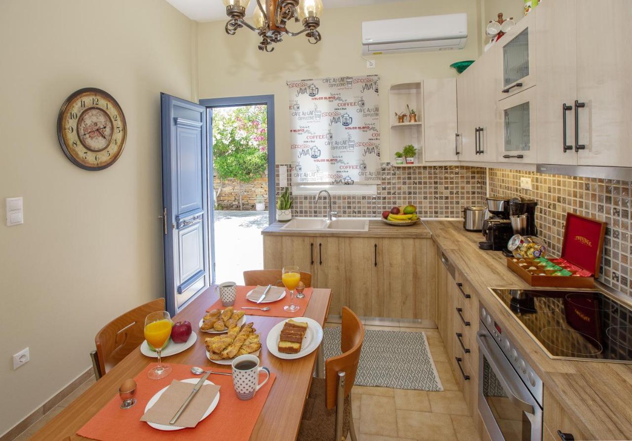 Ruby'S Summer House With Spacious Garden And Free Parking Gavrio Buitenkant foto