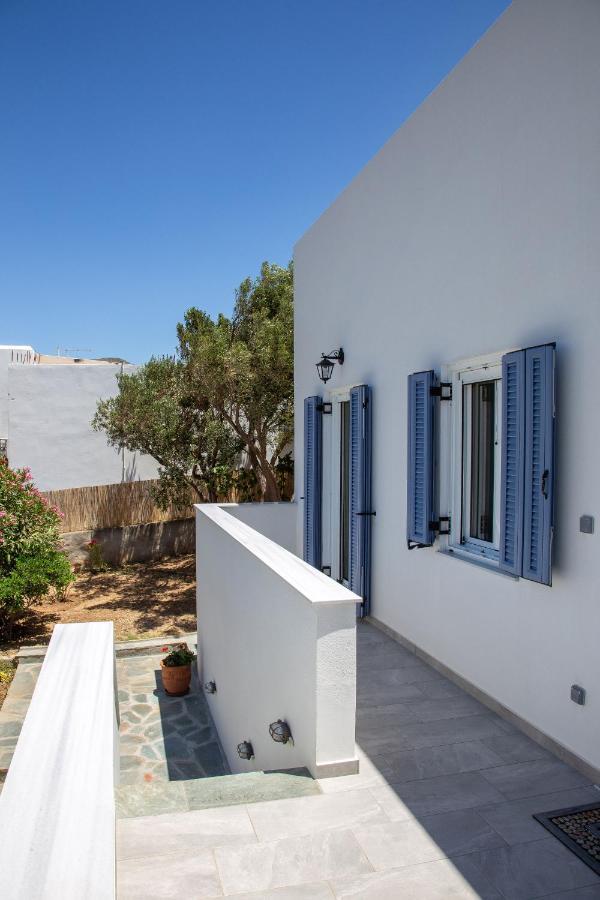 Ruby'S Summer House With Spacious Garden And Free Parking Gavrio Buitenkant foto