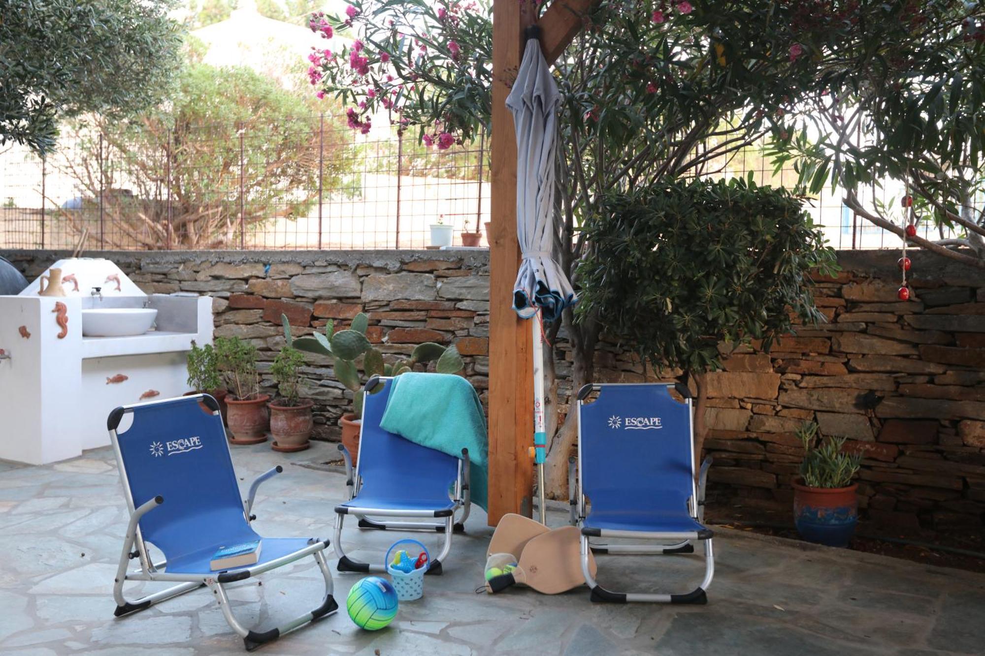 Ruby'S Summer House With Spacious Garden And Free Parking Gavrio Buitenkant foto